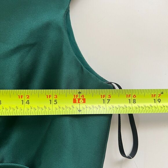 Alfred Sung Emerald Green Satin Gown 10 V-Neck Fit and Flare Formal Dress - Picture 6 of 8